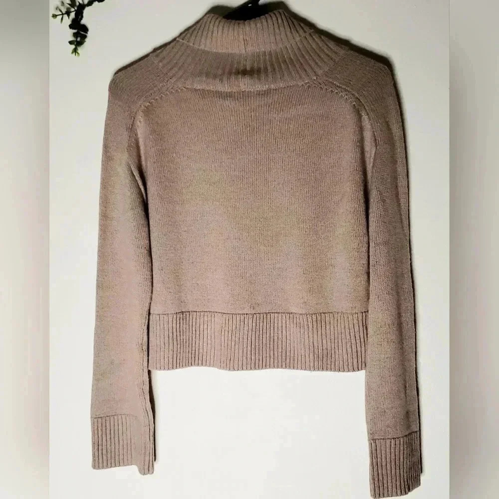 Babaton Aritzia Titus Cropped 100 Merino Wool Turtleneck Sweater Sz XS/S… - Picture 3 of 10